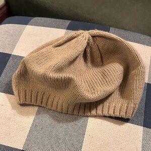 Jaclyn Smith Beige Knit Beret Hat